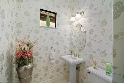 Bath - 6375 Costa Cir, Naples, FL 34113 photo 4 of 6