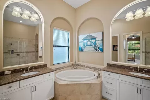 Bath - 6375 Costa Cir, Naples, FL 34113 photo 2 of 6