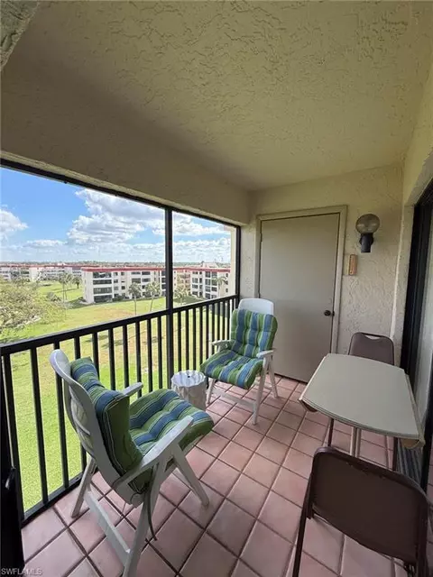 7406 Lake Breeze Dr #612, Fort Myers, FL 33907
