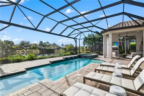 9247 Rialto Ln, Naples, FL 34119