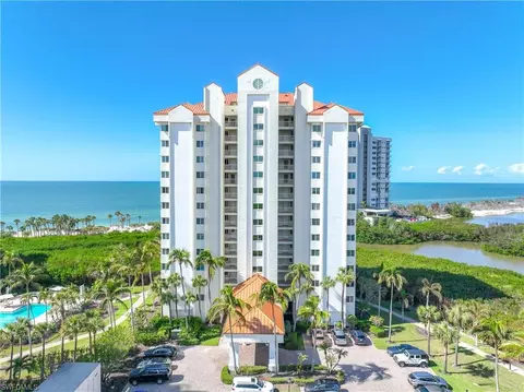 50 Seagate Dr #201B, Naples, FL 34103