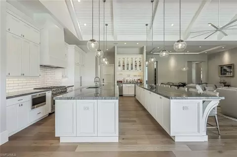 Kitchen - 4651 Crayton Rd, Naples, FL 34103 photo 3 of 10