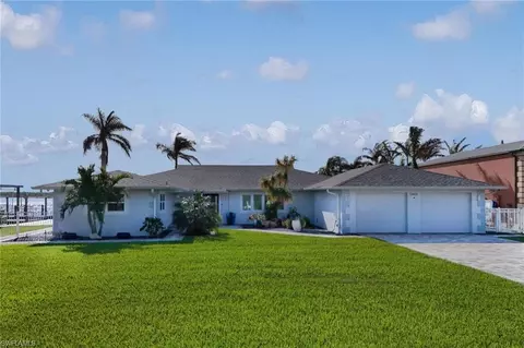 2489 8th Ave, Saint James City, FL 33956