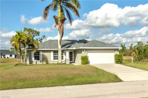 2211 NE 34th Ln, Cape Coral, FL 33909