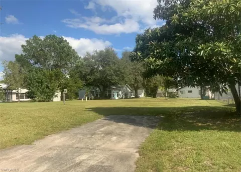2007 Schooner Dr, Labelle, FL 33935