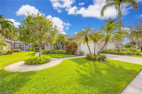 3884 Jasmine Lake Cir, Naples, FL 34119