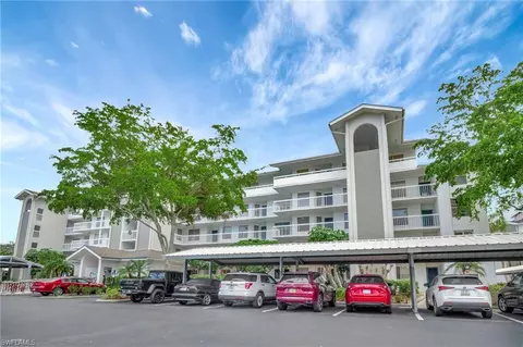360 Horse Creek Dr #102, Naples, FL 34110