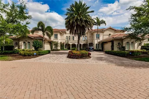 2321 Residence Cir #101, Naples, FL 34105