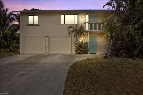 4748 Pembrooke Ln, Bonita Springs, FL 34134
