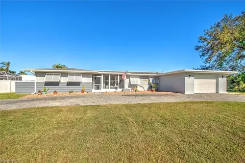 349 Coral Dr, Fort Myers, FL 33905