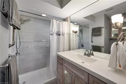 1269 Solana Rd #E-3, Naples, FL 34103 photo 10