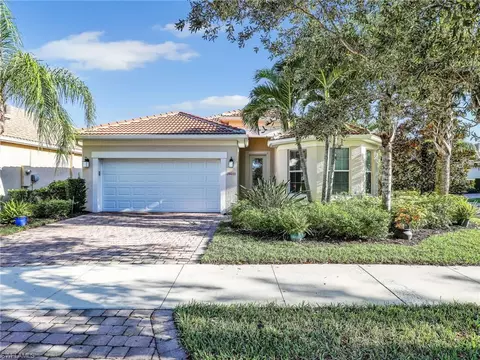 28033 Oceana Dr, Bonita Springs, FL 34135