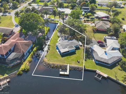 10151 Main Dr, Bonita Springs, FL 34135
