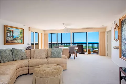 6825 Grenadier Blvd #1705, Naples, FL 34108