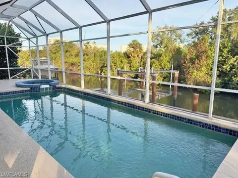 493 Flamingo Ave, Naples, FL 34108