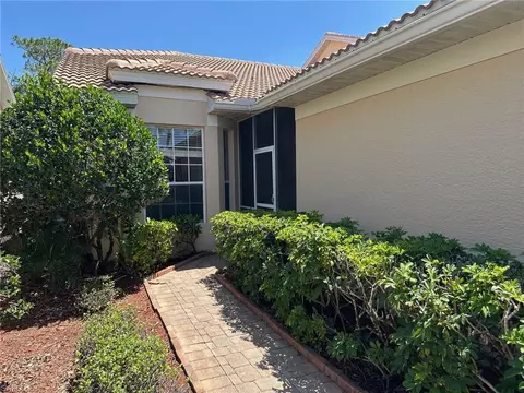 2219 Carnaby Ct, Lehigh Acres, FL 33973