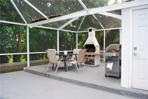 Exterior - 92 Madison Dr, Naples, FL 34110 photo 3 of 6