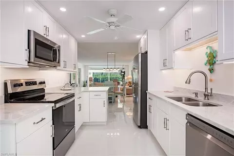 Kitchen - 4155 Crayton Rd #109, Naples, FL 34103 photo 2 of 2