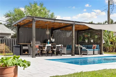 28 1st St, Bonita Springs, FL 34134