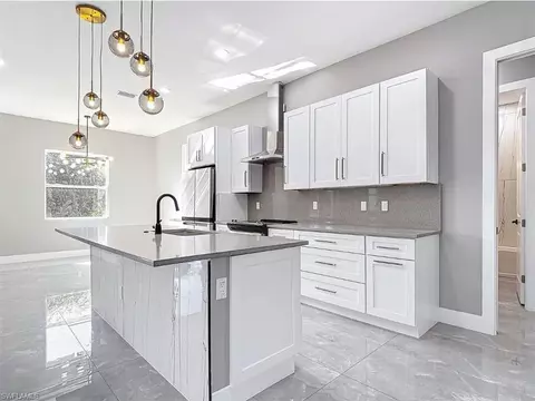 962 Iris St E, Lehigh Acres, FL 33974 photo 7