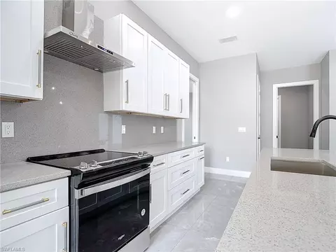 962 Iris St E, Lehigh Acres, FL 33974 photo 9