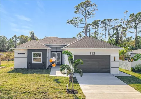 962 Iris St E, Lehigh Acres, FL 33974