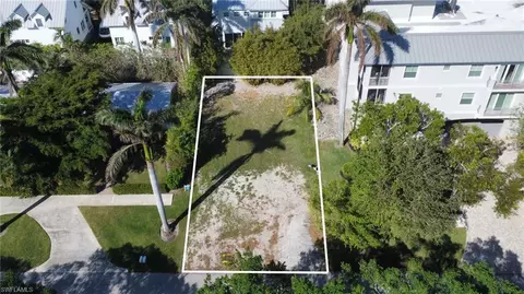 855 9th Ave S, Naples, FL 34102 photo 2