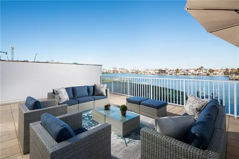 410 Flagship Dr #302, Naples, FL 34108