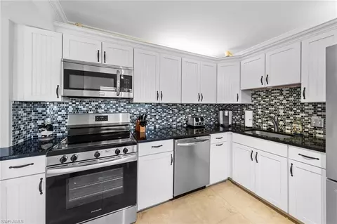 550 Teryl Rd #8, Naples, FL 34112