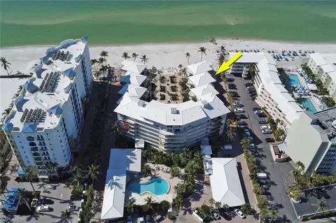 1851 Gulf Shore Blvd N #15, Naples, FL 34102