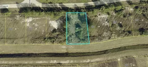 914 Ashley Oaks Dr, Lehigh Acres, FL 33974