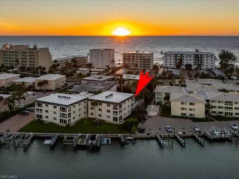1930 Gulf Shore Blvd N #D301, Naples, FL 34102