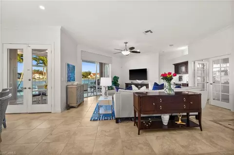 6752 Compton Ln N, Naples, FL 34104 photo 8