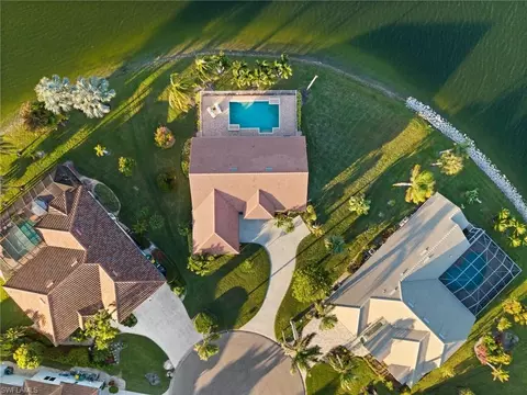 6752 Compton Ln N, Naples, FL 34104 photo 23