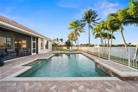 6752 Compton Ln N, Naples, FL 34104 photo 3