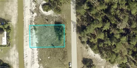 842 Milano Ave S, Lehigh Acres, FL 33974