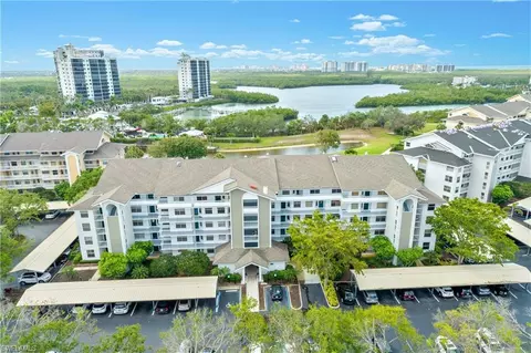 360 Horse Creek Dr #106, Naples, FL 34110
