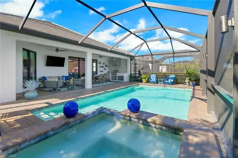 1834 Mustique St, Naples, FL 34120