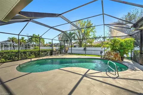 1128 SW 44th Ter, Cape Coral, FL 33914