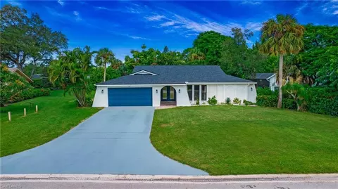 161 Forestwood Dr, Naples, FL 34110