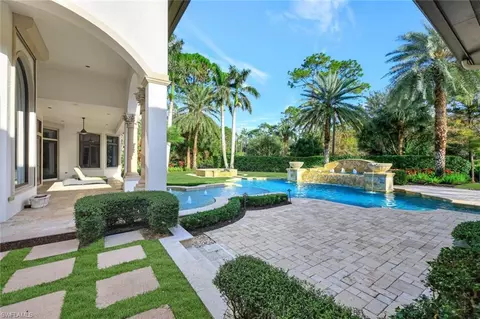 2804 Silverleaf Ln, Naples, FL 34105 photo 12