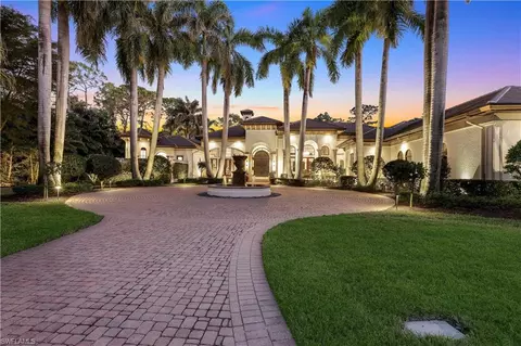 2804 Silverleaf Ln, Naples, FL 34105 photo 3