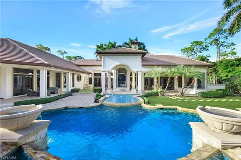 2804 Silverleaf Ln, Naples, FL 34105 photo 8