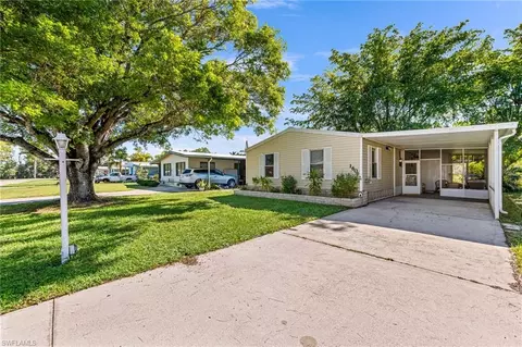 160 Sugar Loaf Ln #54, Naples, FL 34114