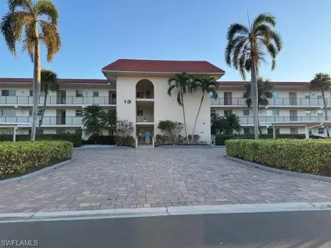 13 High Point Cir N #206, Naples, FL 34103