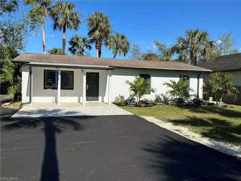 1721 Golden Gate Blvd W, Naples, FL 34120