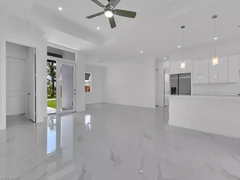 6006 Stratton Rd, Fort Myers, FL 33905