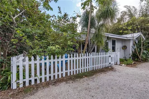 2828 Storter Ave, Naples, FL 34112