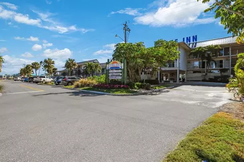 900 Broad Ave S #137, Naples, FL 34102