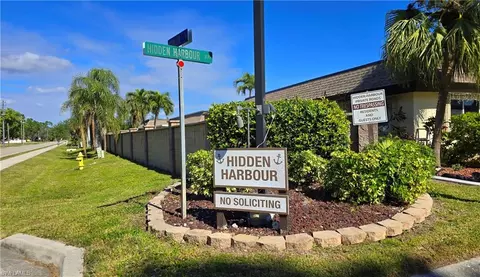 5683 Harbour Club Rd, Fort Myers, FL 33919